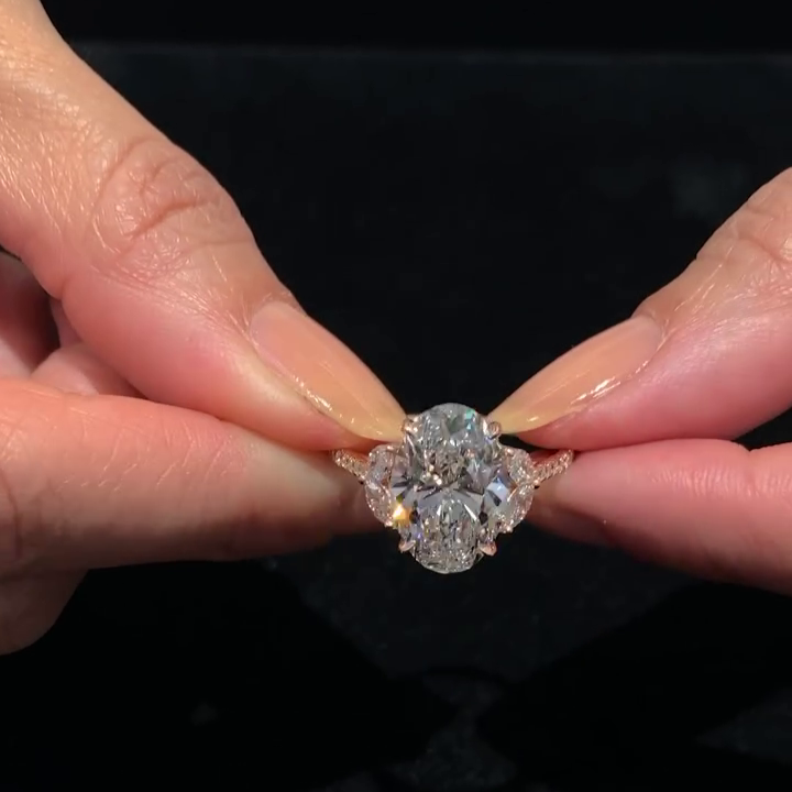 Oval 3.10tcw Lab Diamond Ring | Marquise & Round Sides | IGI Certified | D-E-F VVS–VS | White Gold