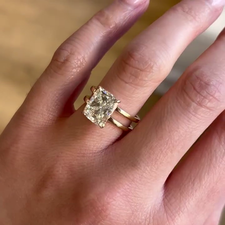 Cushion 3.00ct Lab Grown Diamond Engagement Ring | Double Band | IGI Certified