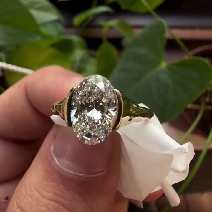 Oval 1.50tcw Lab-Grown Diamond Crushed Side Half Bezel Ring | IGI Certified | D-E-F | VVS–VS