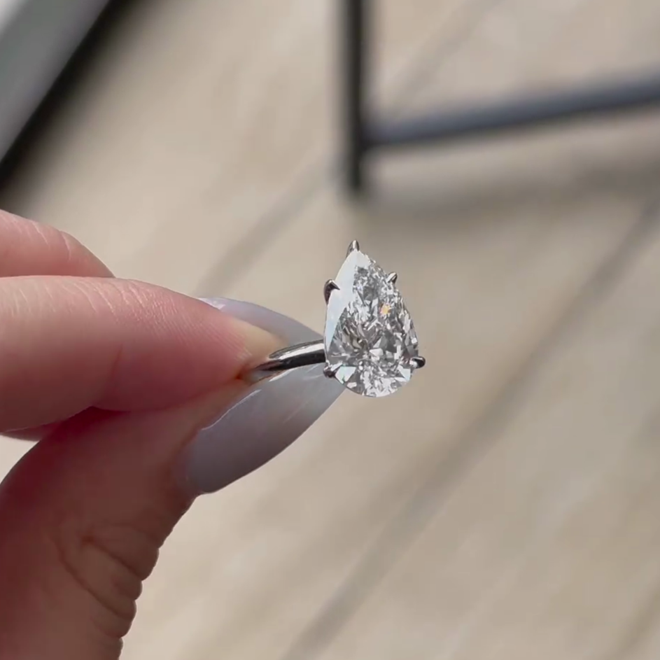 4.00ct Pear Lab Grown Diamond Engagement Ring | IGI Certified | D-E-F Color | VVS–VS Clarity