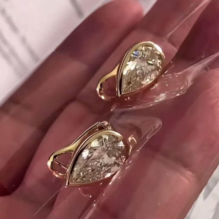 Pear 3.00tcw Lab Grown Diamond English Look Earrings, D-E-F Color, VVS-VS Clarity - IGI Certificate