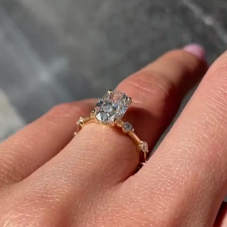 Oval 2.60tcw Lab Diamond Ring | IGI Certified | Accent Stones | D-E-F Color | VVS–VS