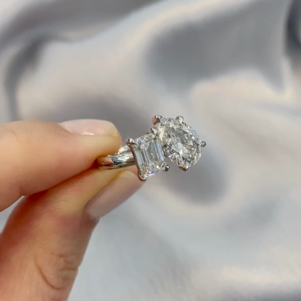 Pear & Emerald 3.00tcw Lab Diamond Toi et Moi Engagement Ring | IGI Certified | 14k/18k Gold