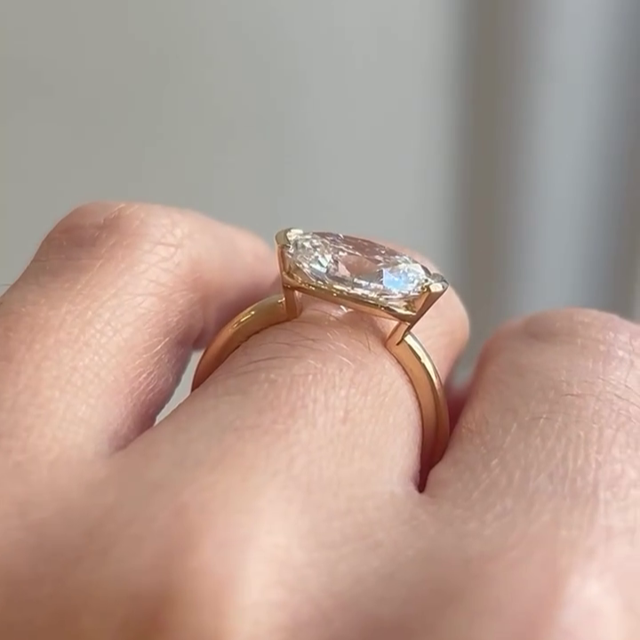 Oval 3.00ct East-West Lab Grown Diamond Engagement Ring | Half Bezel Setting | IGI Certified