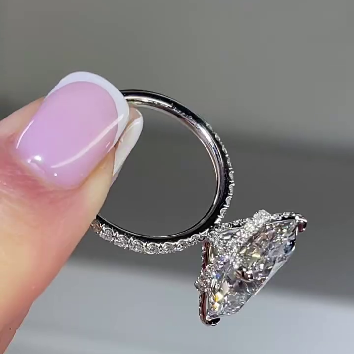 Oval 5.50tcw Lab Diamond Hidden Halo Engagement Ring | IGI Certified | White Gold | VVS Clarity