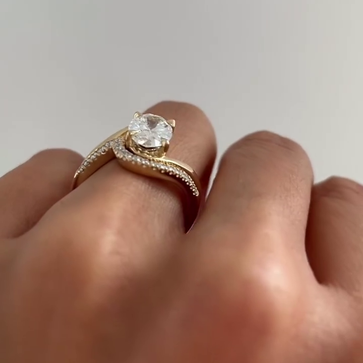 2.50tcw Oval Lab Diamond Bypass Engagement Ring with Band | IGI Certified