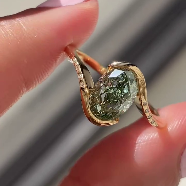 Oval Fancy Green 2.00tcw Lab Diamond Solitaire Bypass Ring | IGI VVS–VS