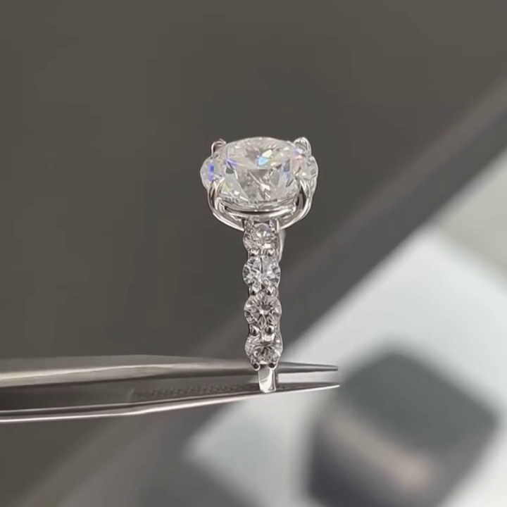 Round 5.20tcw Lab Grown Diamond Engagement Ring | Scalloped Pave Band | IGI Certified | DEF VVS–VS