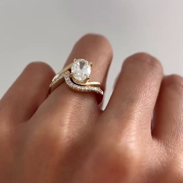 2.50tcw Oval Lab Diamond Bypass Engagement Ring with Band | IGI Certified