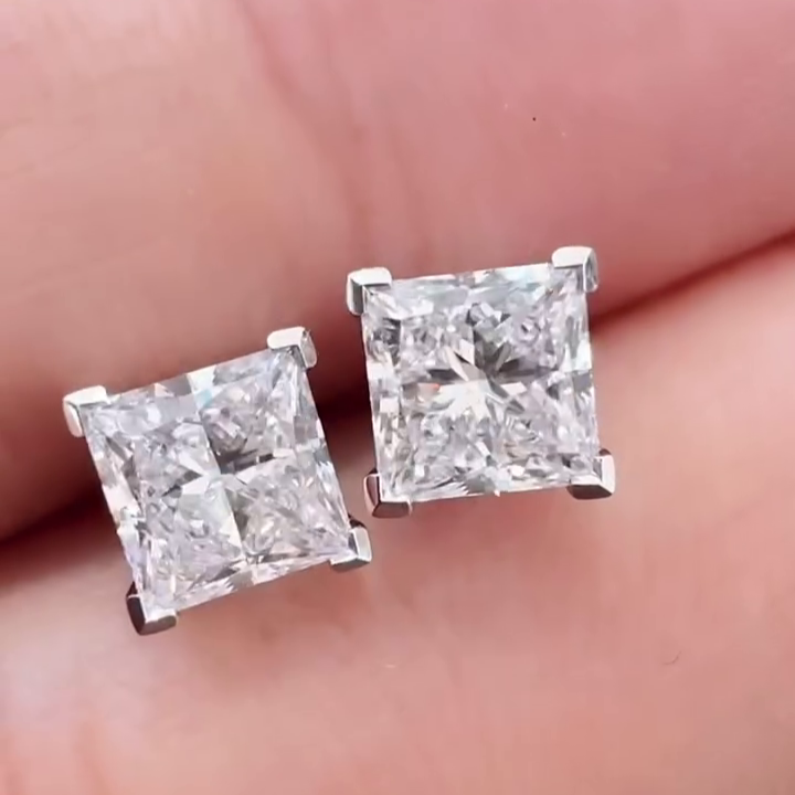 Princess 4.00tcw Lab Grown Diamond Stud Earring, D-E-F Color, VVS-VS Clarity - IGI Certificate