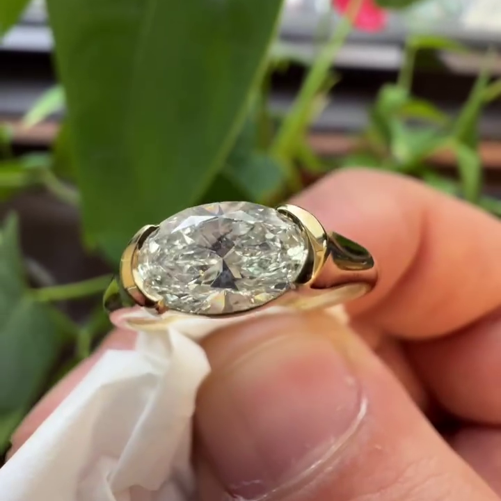 1.00ct Oval Lab Grown Diamond Half Bezel Engagement Ring | IGI Certified | D-E-F Color | VVS–VS Clarity