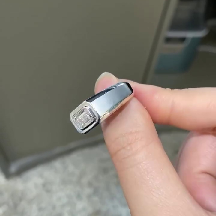 2.00ct Emerald Lab Grown Diamond Men’s Bezel Ring | IGI Certified | White Gold | VVS Clarity