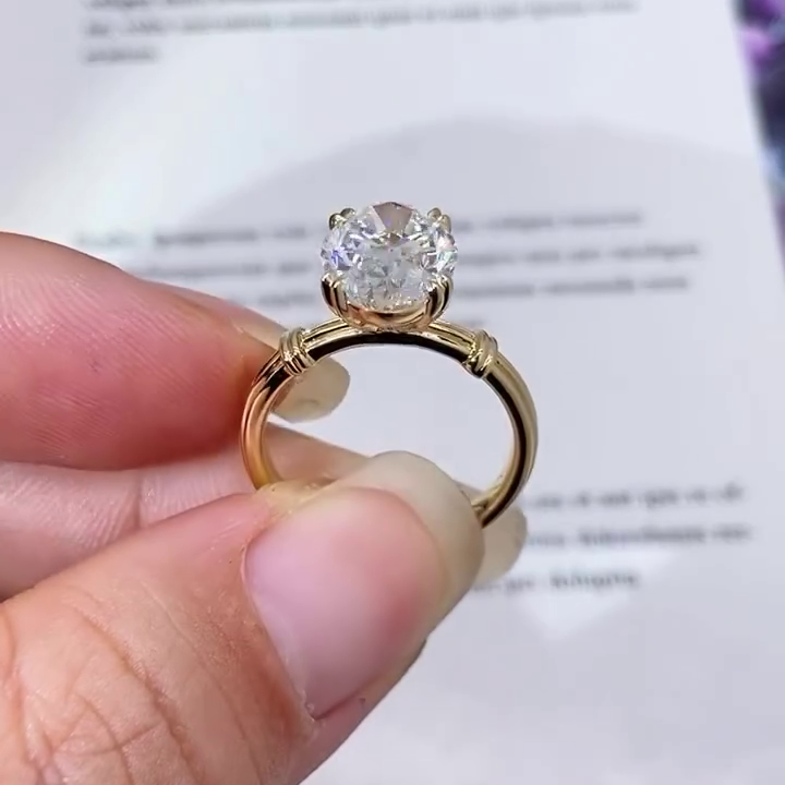 Oval 3.00ct Lab Diamond Vintage Gold Solitaire Ring | IGI Certified | Fluted Band