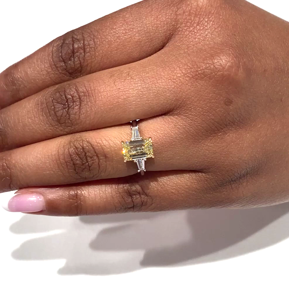 Emerald 2.60tcw Fancy Yellow Lab Diamond 3-Stone Ring | IGI | VVS–VS | 10k/14k/18k Gold