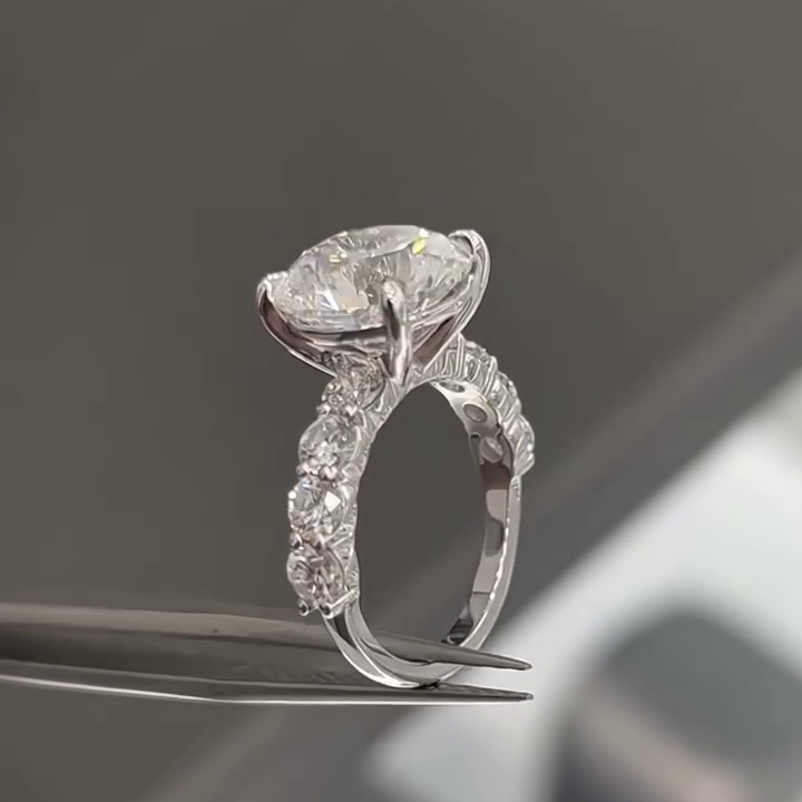 Round 5.20tcw Lab Grown Diamond Engagement Ring | Scalloped Pave Band | IGI Certified | DEF VVS–VS