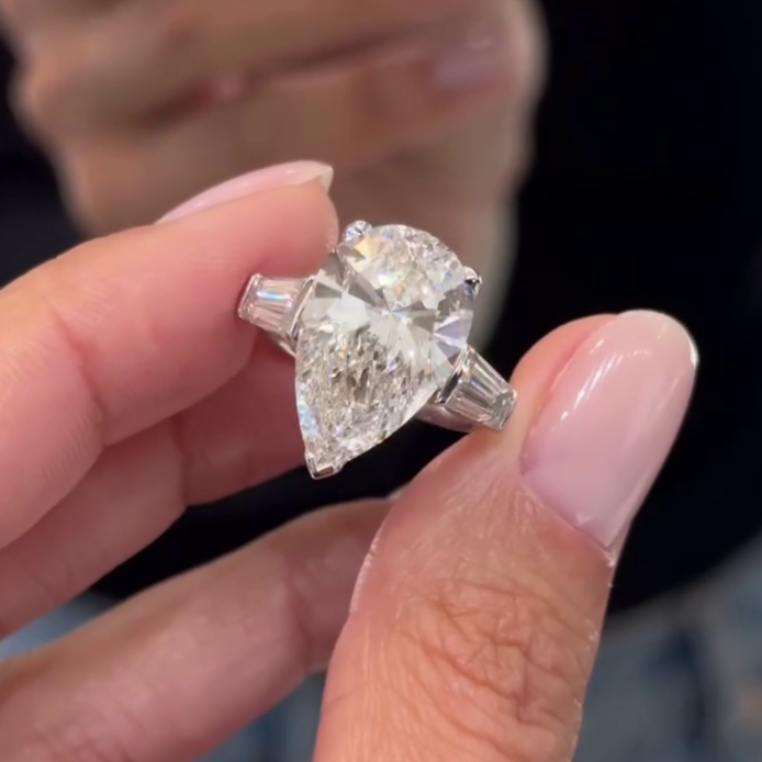 Pear 7.00ct Lab Grown Diamond Ring with 2.00ct Baguette Side Stones | IGI Certified F VS1 | Platinum Engagement Ring