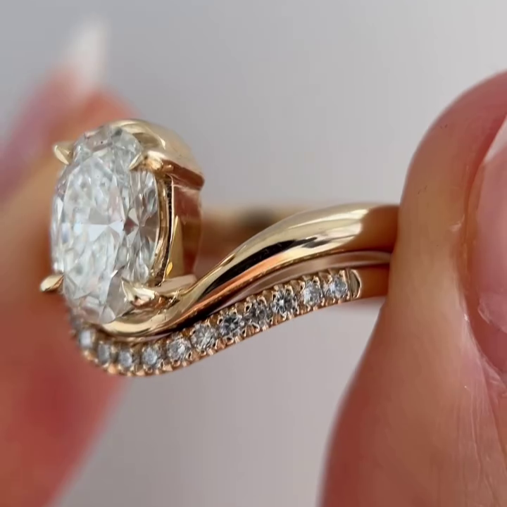 2.50tcw Oval Lab Diamond Bypass Engagement Ring with Band | IGI Certified