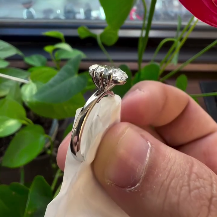 1.50tcw Oval Lab Diamond Solitaire Engagement Ring | Six Prong | IGI Certified