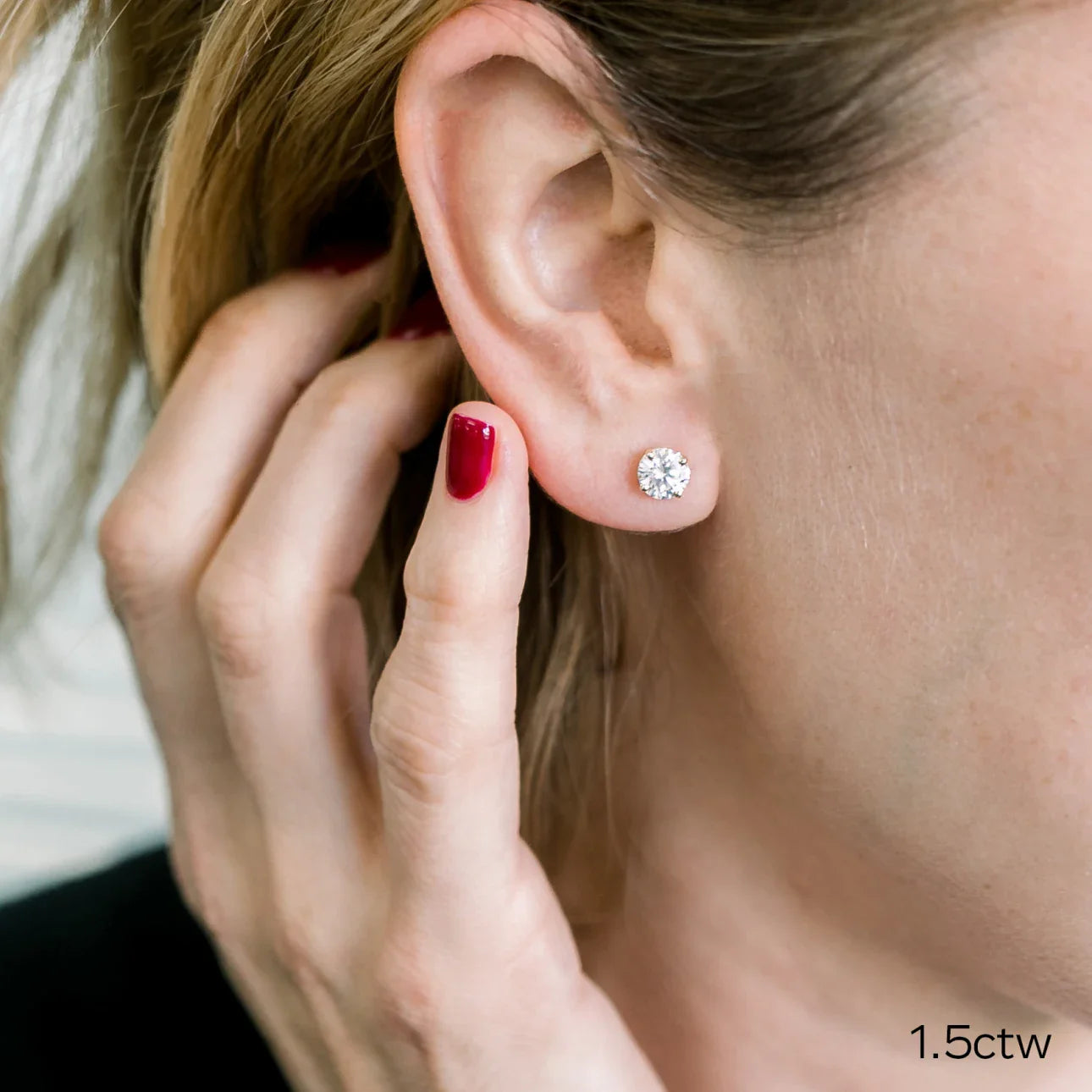 ROUND STUD EARRINGS