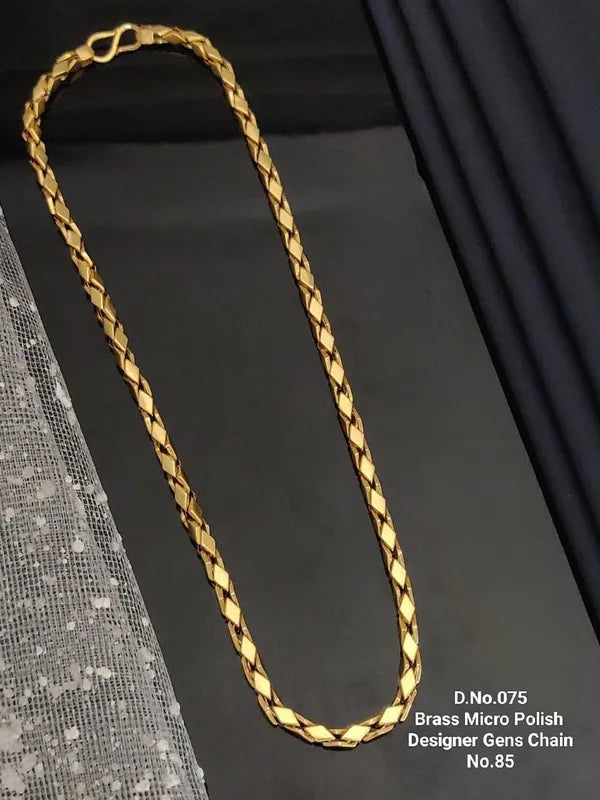 Mayro Leaf Shape Brass Material with micro Gold Polish Chain for Men