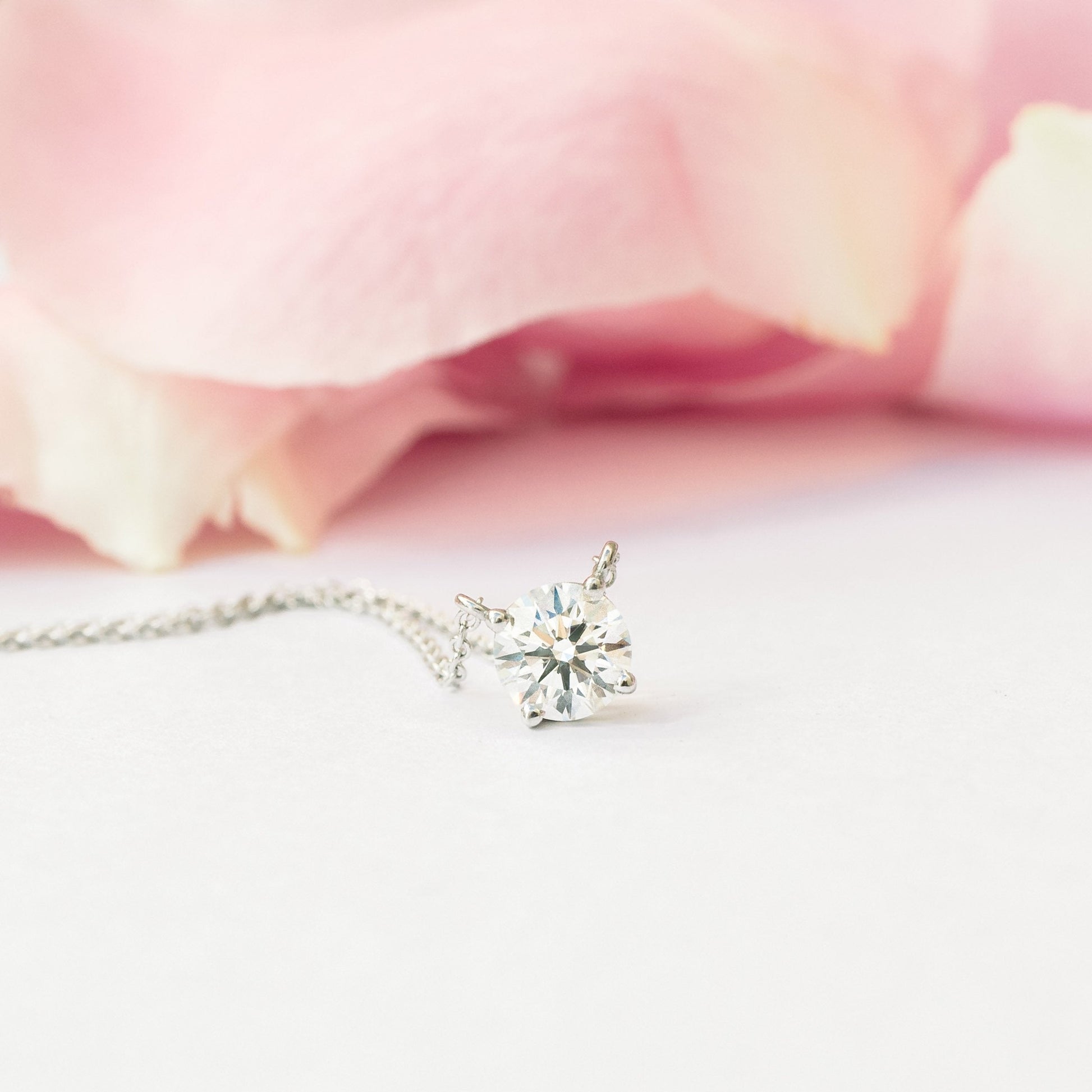Floating Round Pendant Lab grown Diamond DEF Color VS+ Clarity