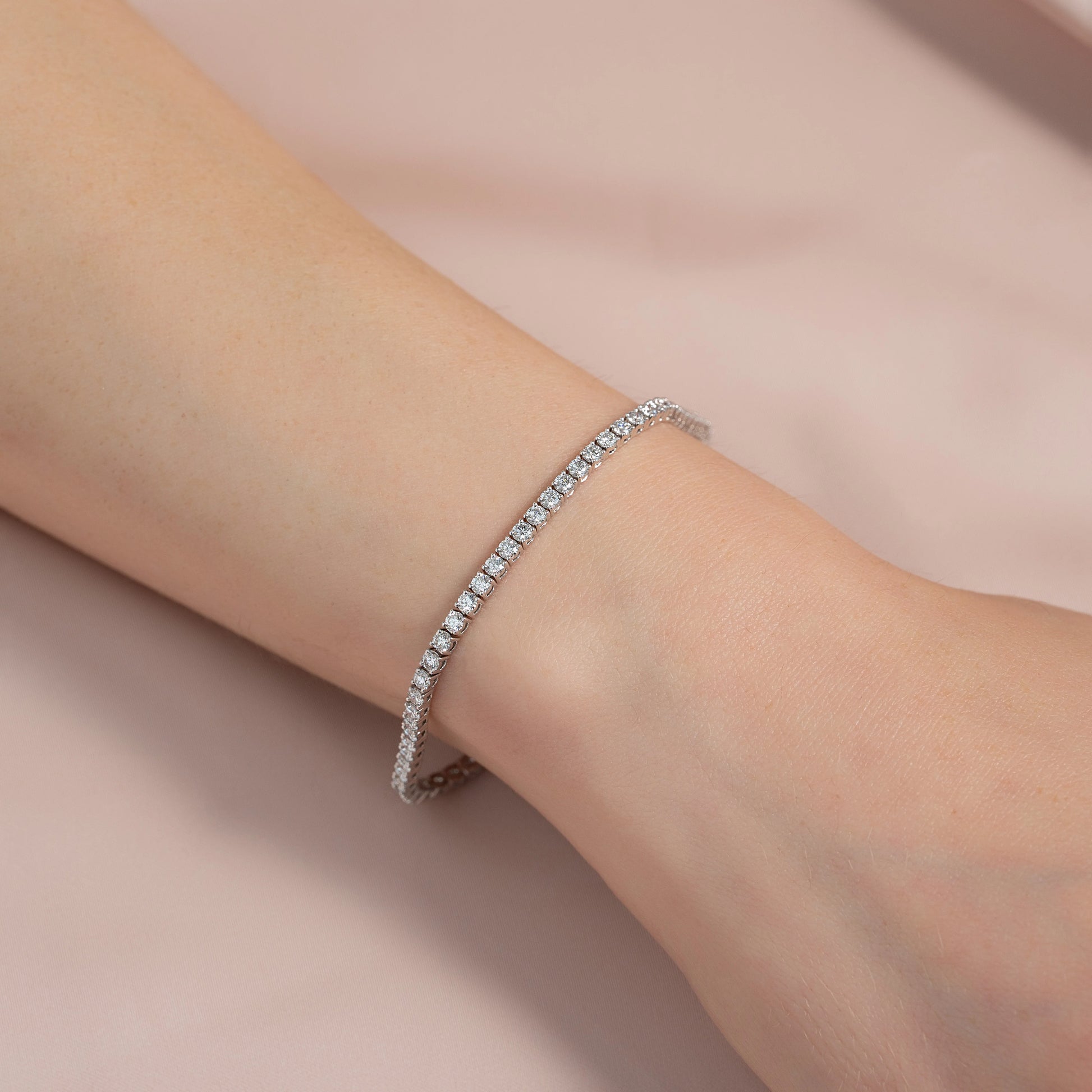 white :: luxury lab grown diamond tennis bracelet for women