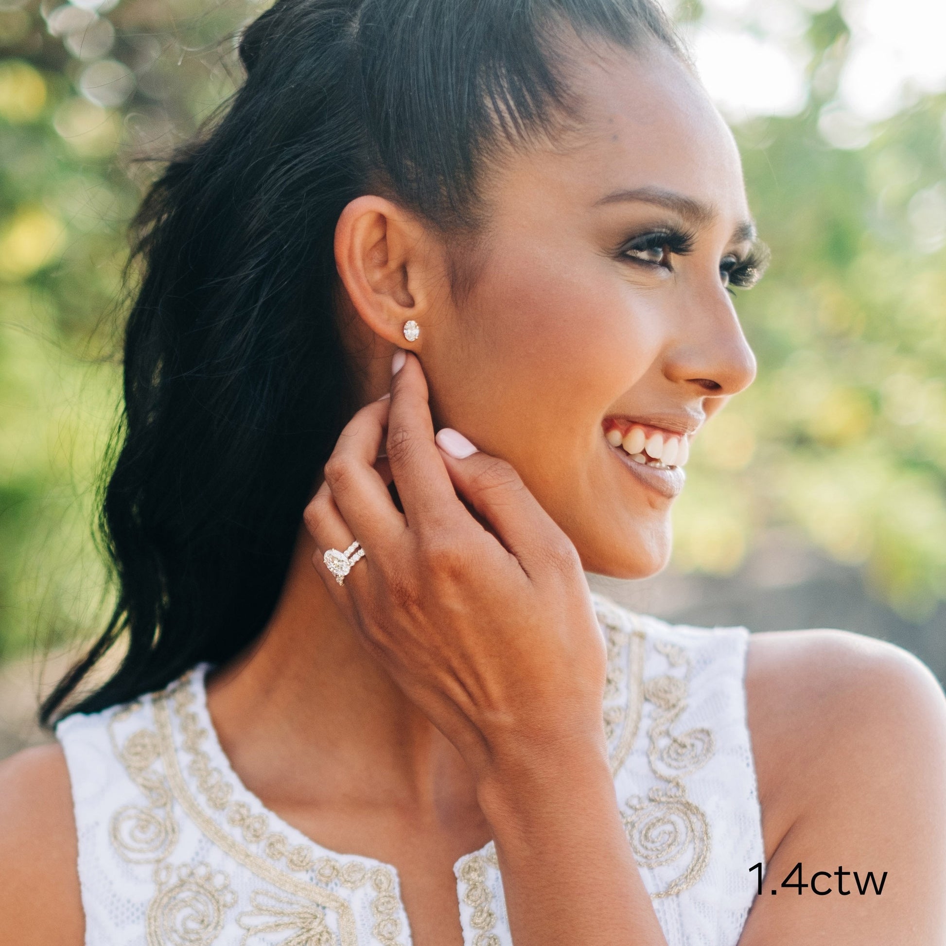 Oval Lab Grown Diamond Stud Solitaire Earring, EF Color, VS Clarity, IGI Certified